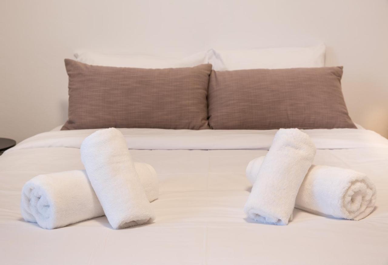 Spacious Modern Apartments With Great Rooftop View Athens Ngoại thất bức ảnh